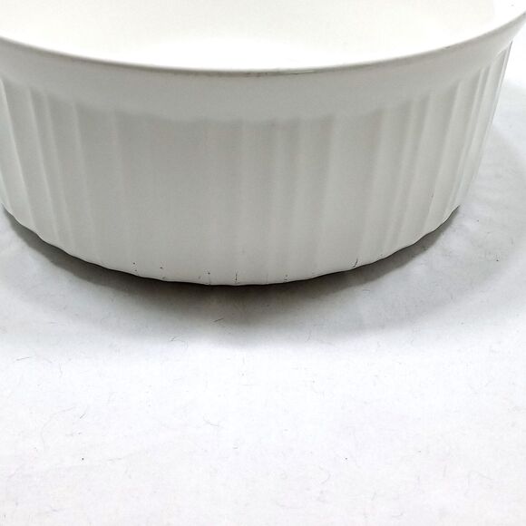 CorningWare 2.5 Qt Round Casserole Dish French White - Picture 3 of 4